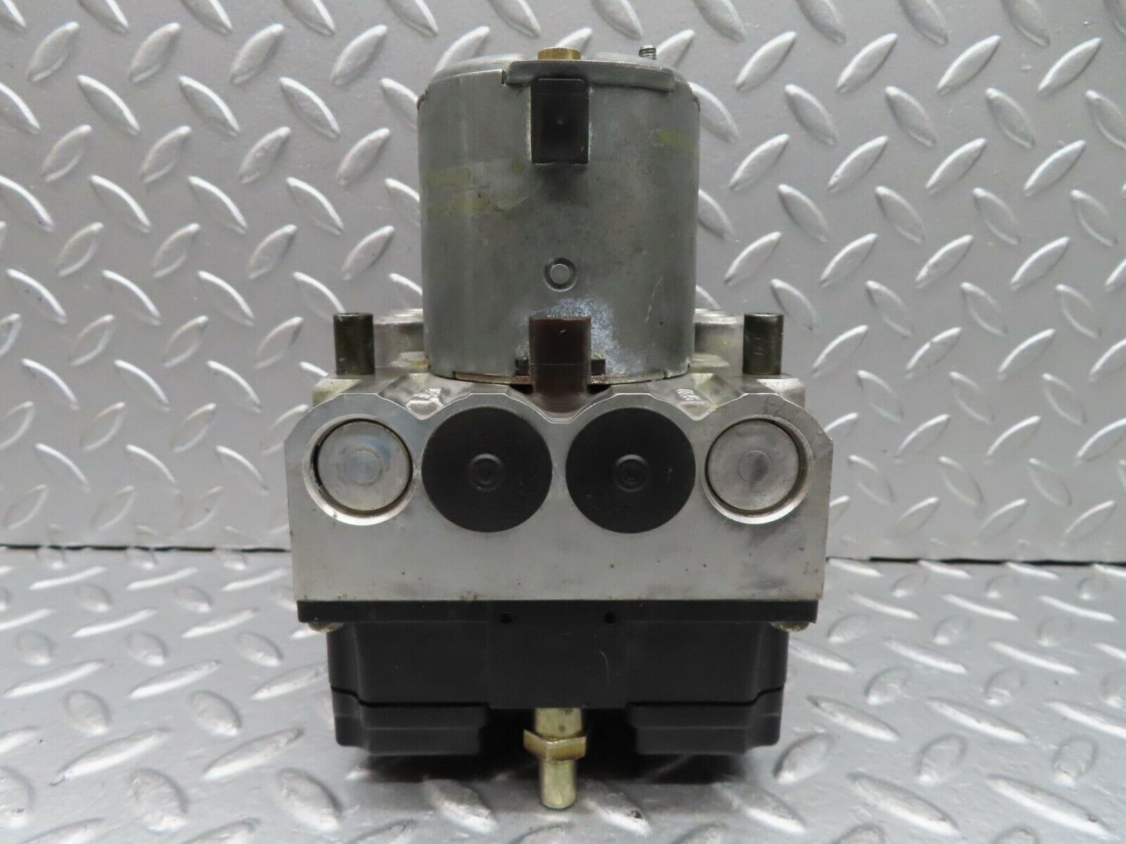 15001 Mercedes-Benz W140 S320 ABS Pump Bosch 0130108036