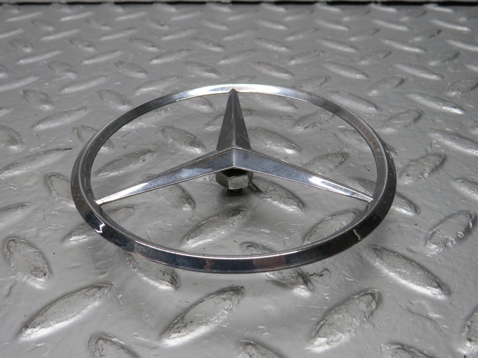 31025 Mercedes-Benz W123 230E Trunk Badge Logo Emblem 1237580158