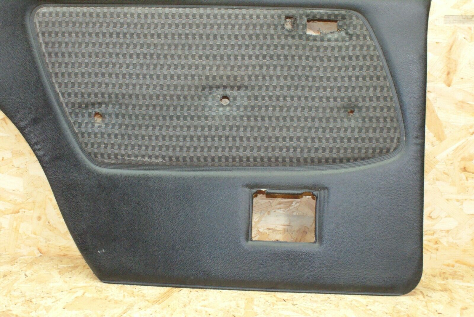 2332 Mercedes-Benz W123 280E Rear Left Door Card