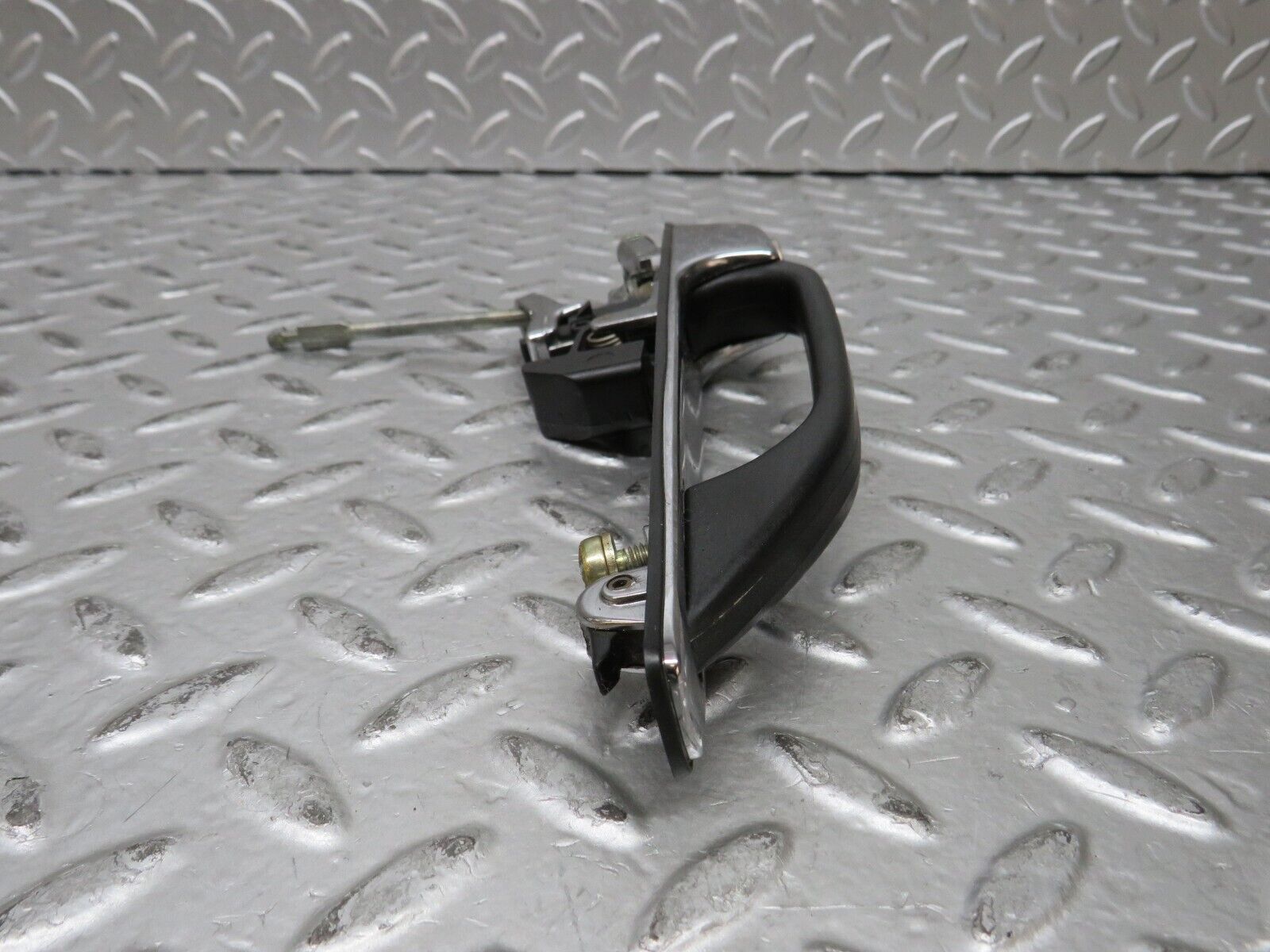 28894 Mercedes-Benz W123 230E Front Left Exterior Door Handle