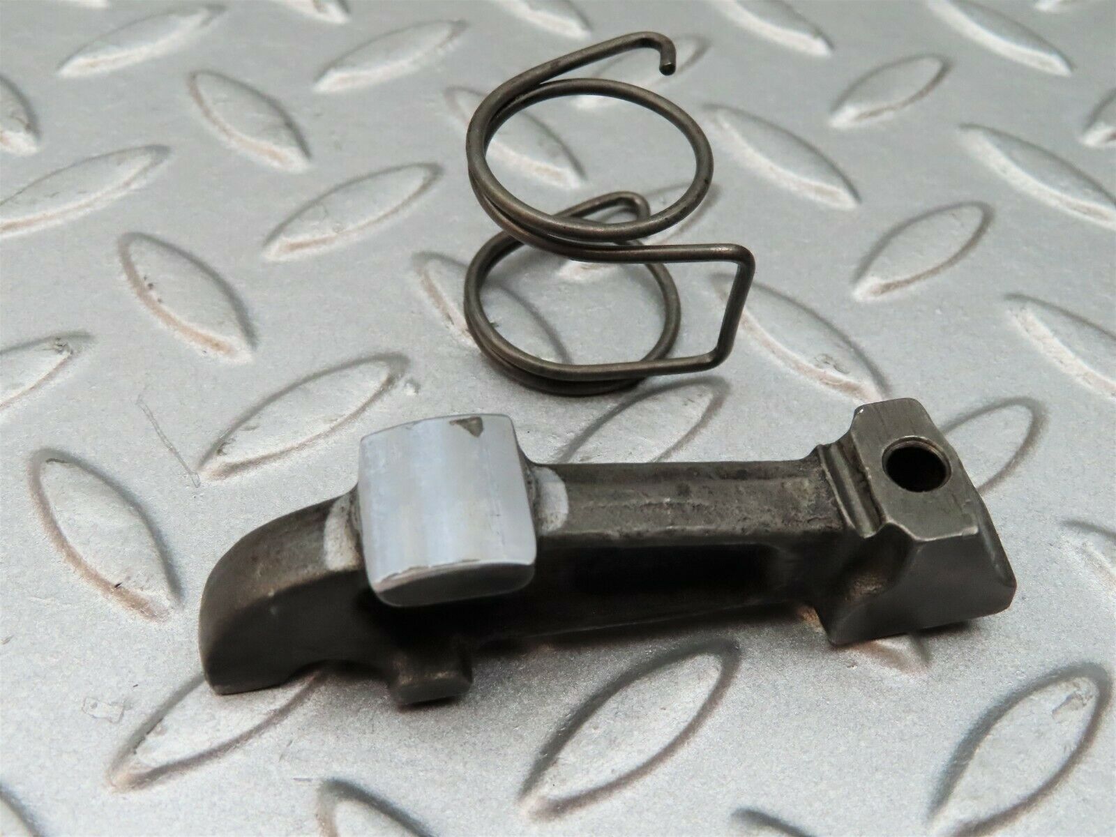 3533 Mercedes-Benz W108 280SE Valve Rocker Arm With Retaining Spring