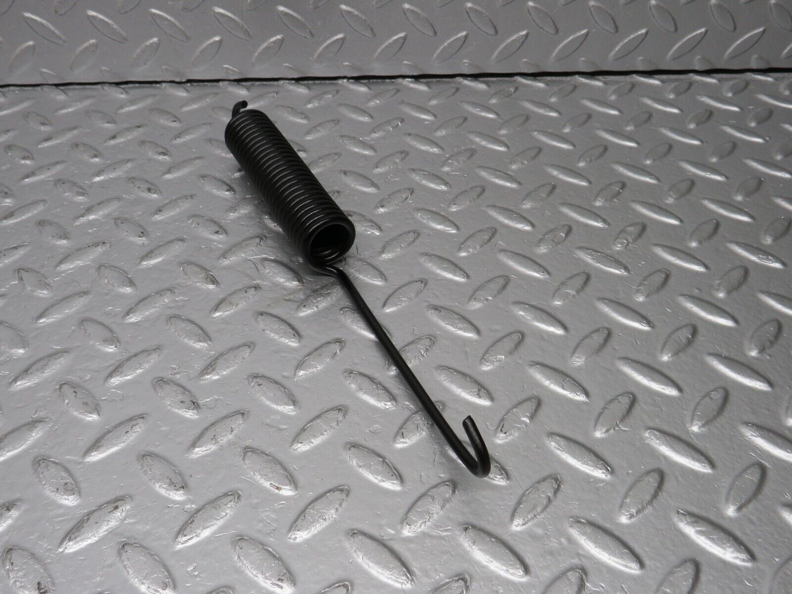 40437 Mercedes-Benz W110 230 Bonnet Hinge Spring