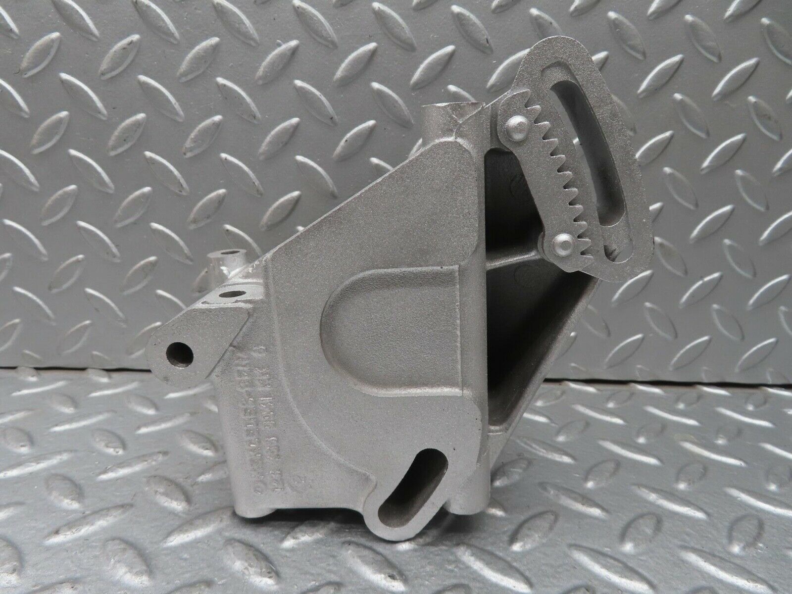 13566 Mercedes-Benz W123 200 Power Steering Pump Bracket 1234660041