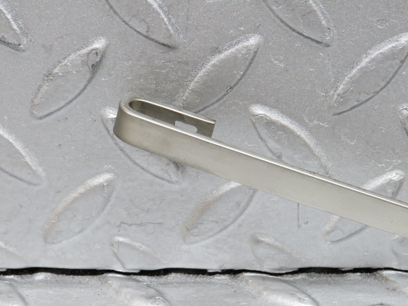 37327 Mercedes-Benz W109 300SEL Windscreen Wiper Arm Right Side