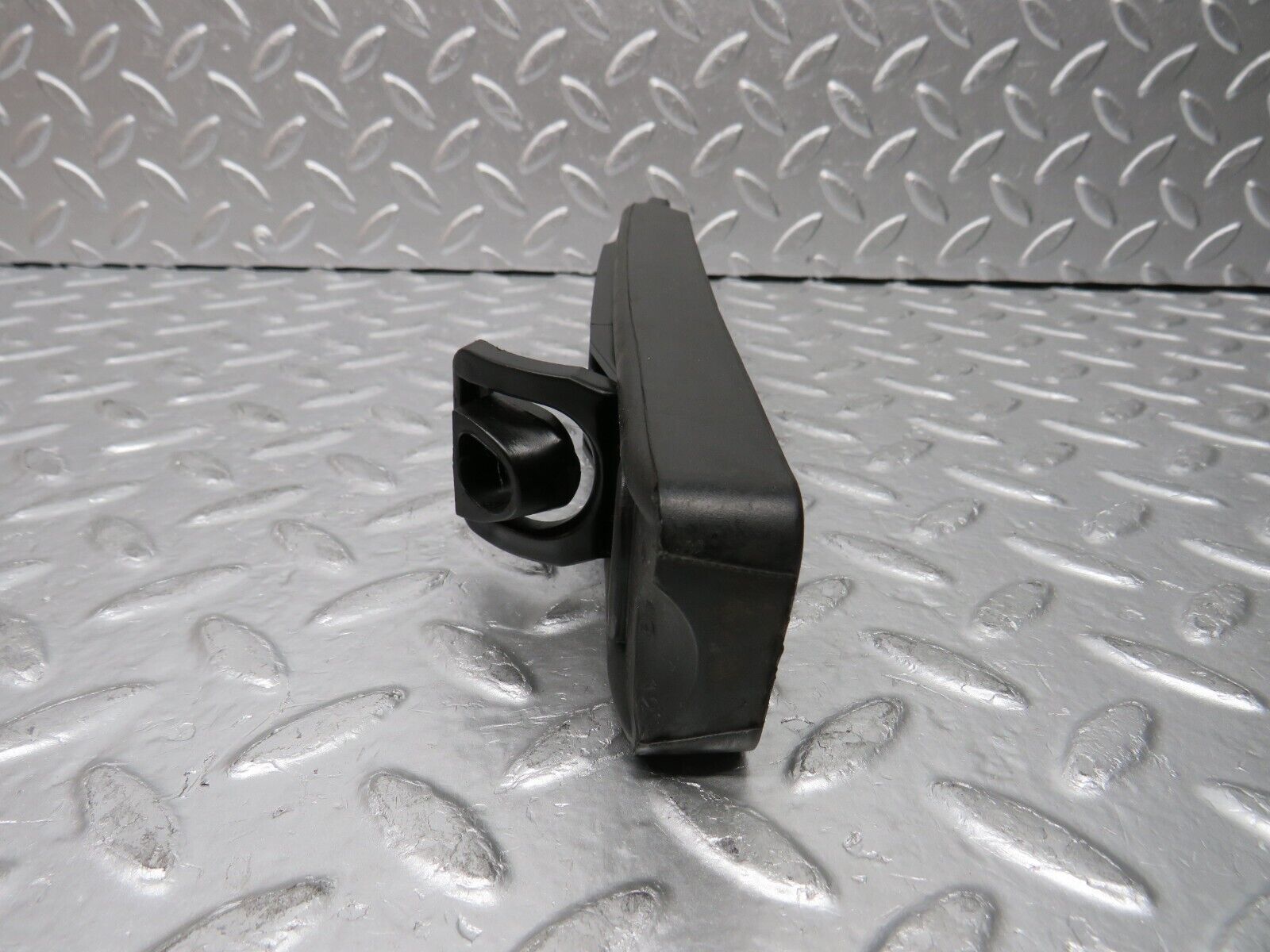 30386 Mercedes-Benz W124 230E Accelerator Pedal & Rubber 1233010082 1263000504