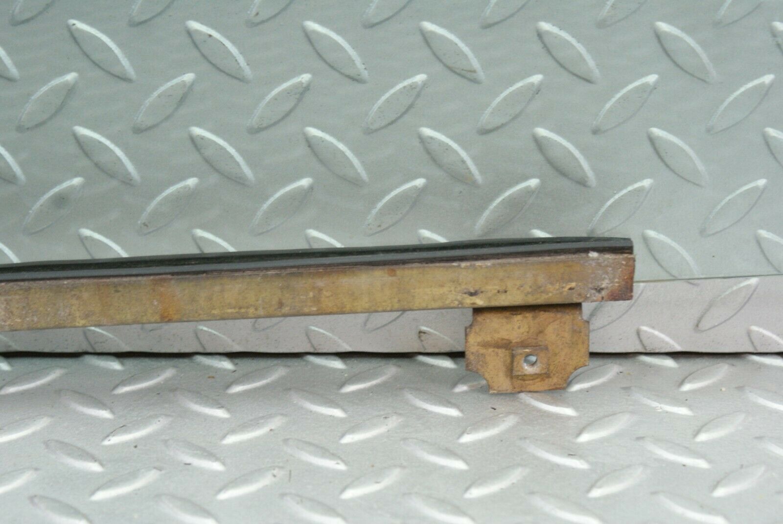 2601 Mercedes-Benz W116 350SE Rear Left Door Glass