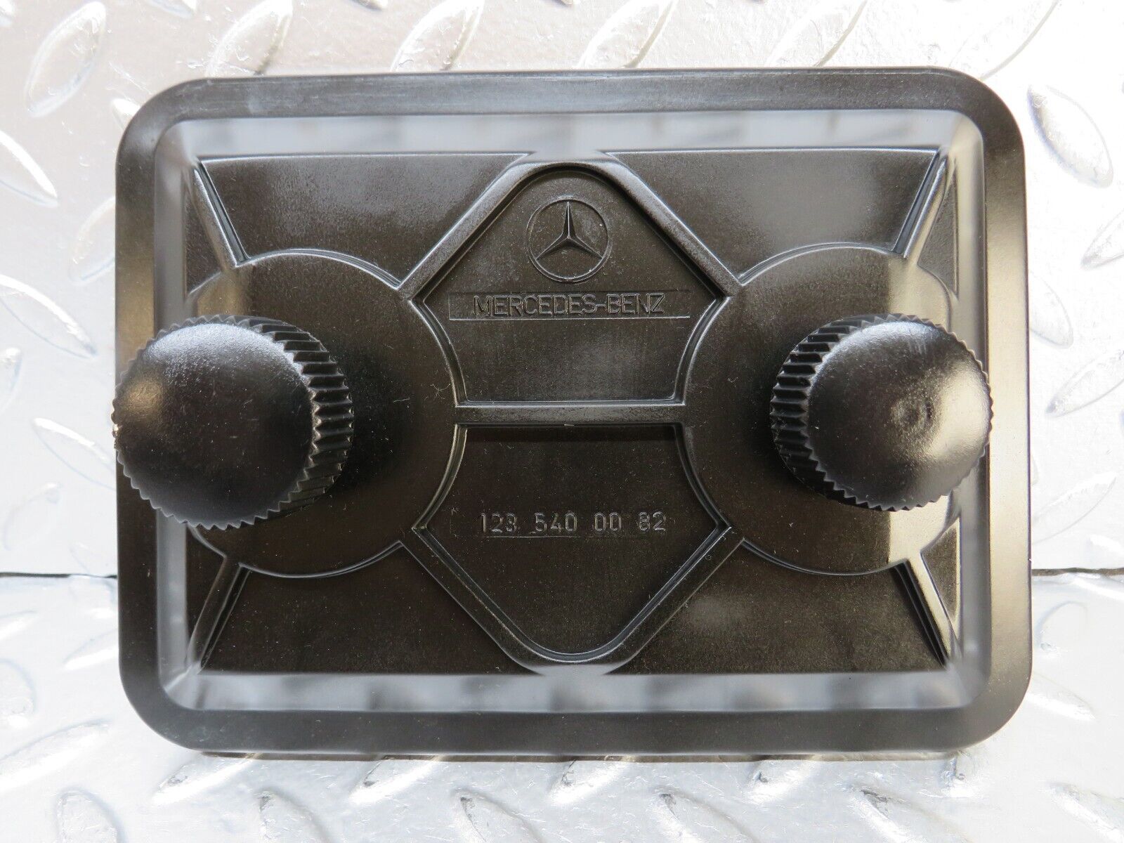 26895 Mercedes-Benz W123 240D Fuse Box Cover Lid 1235400082
