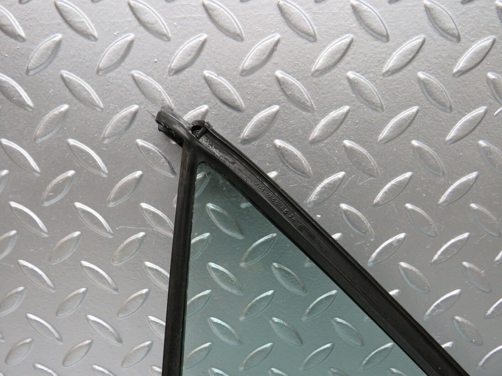 25131 Mercedes-Benz W201 190D Rear Left Quarter Window Glass 2017350524