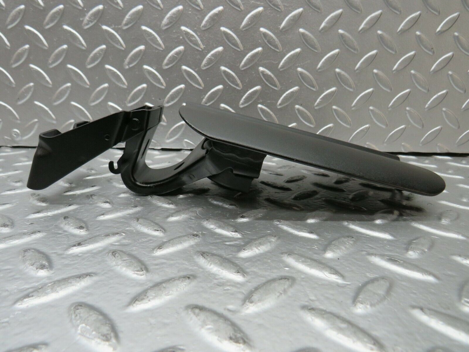 23152 Mercedes-Benz C123 230CE Coupe Fuel Tank Flap Cap Without Spring