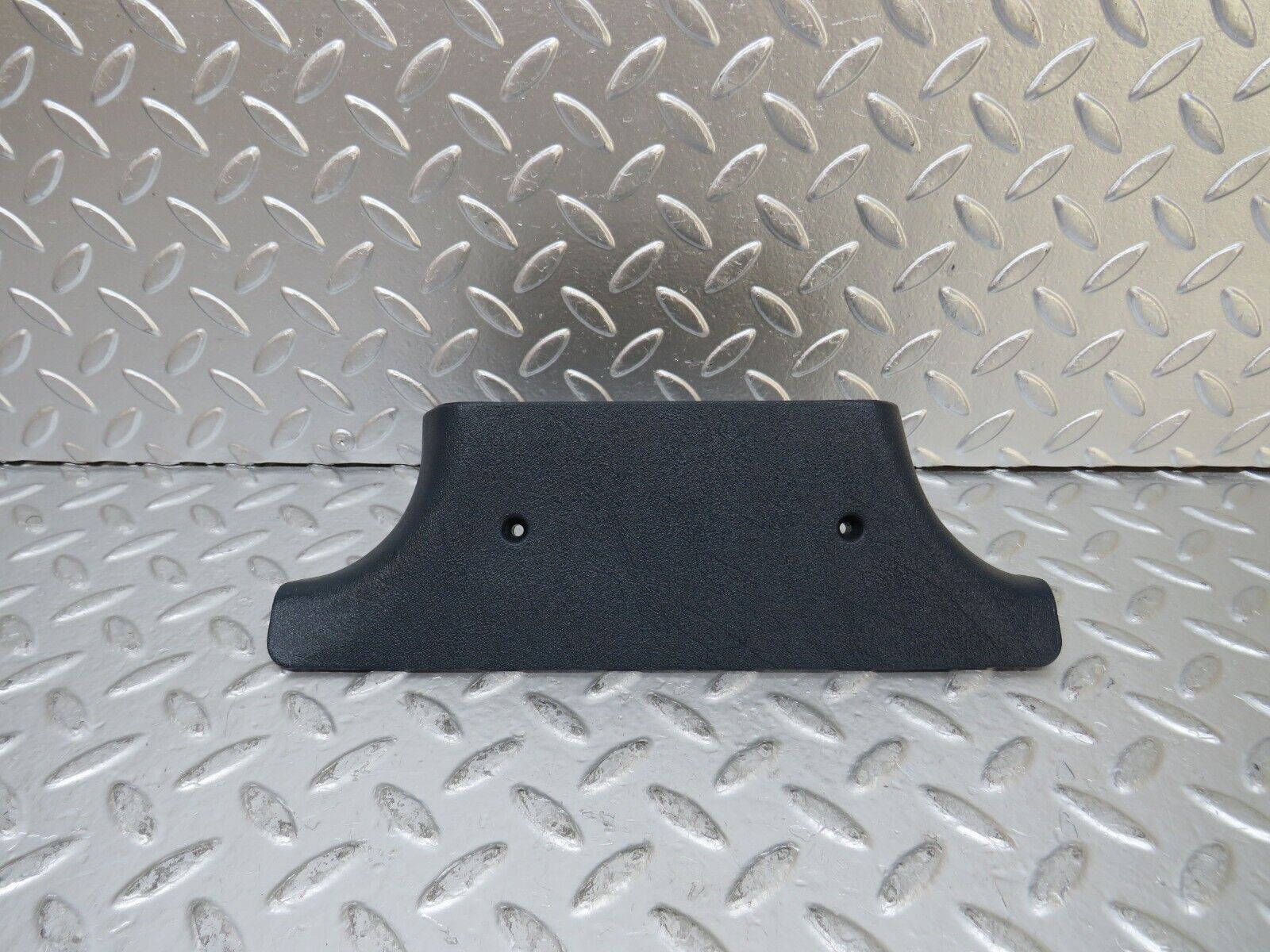 25335 Mercedes-Benz W201 190D B Pillar Bottom Cover Left Side 2016920122