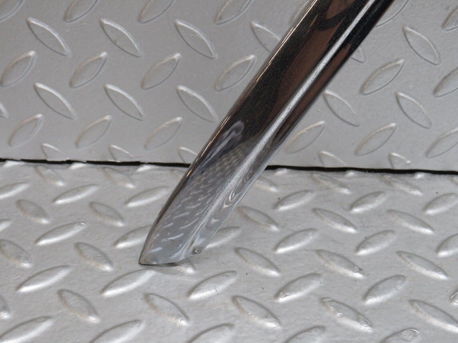 37318 Mercedes-Benz W109 300SEL Rear Right Door Chrome Window Frame