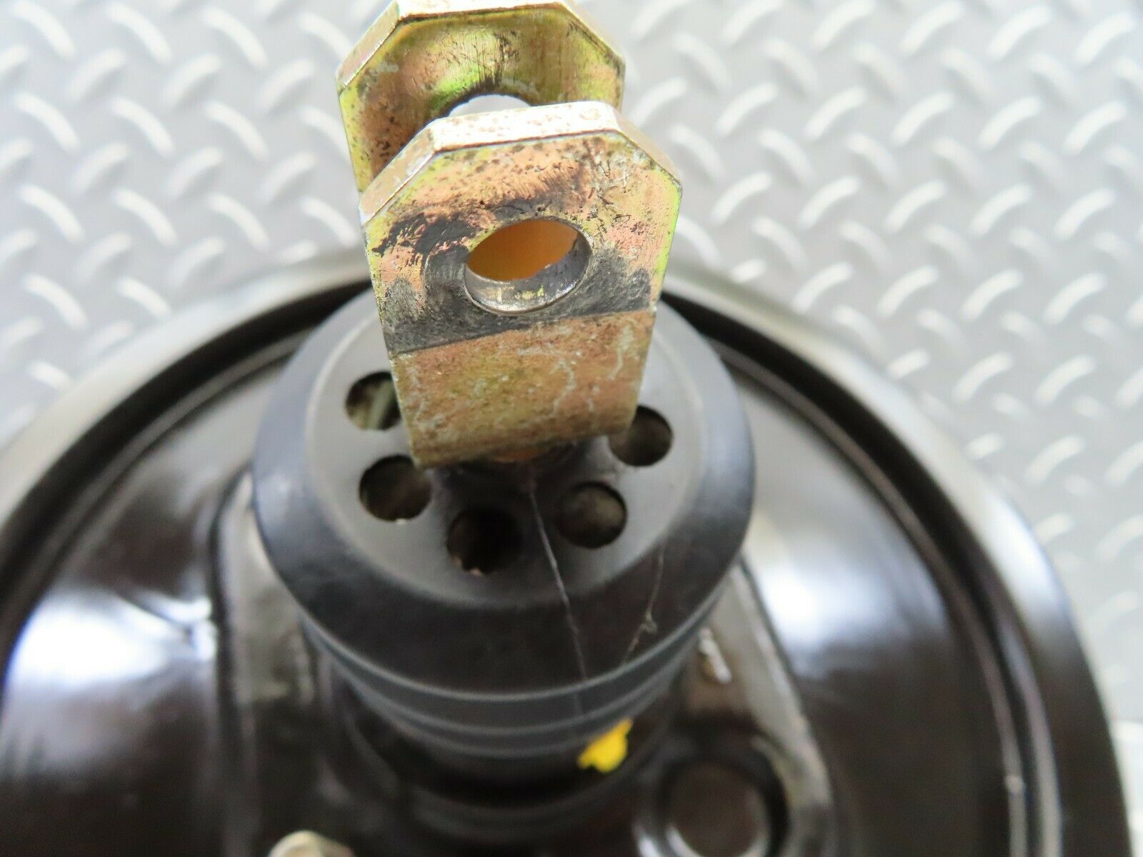 6604 Mercedes-Benz S124 E220 Wagon Brake Booster & Master Cylinder 0044301630