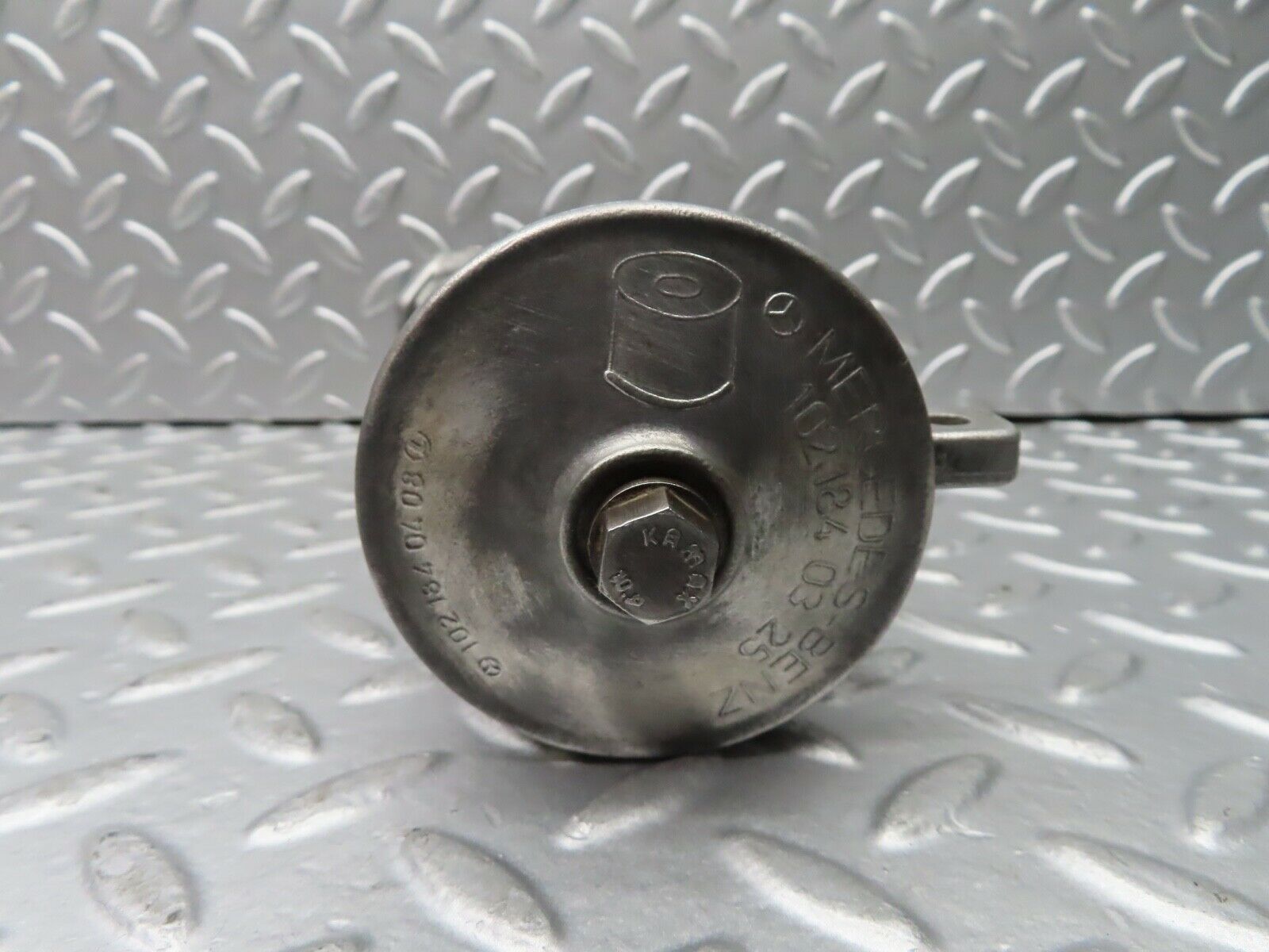 21357 Mercedes-Benz W123 230E Oil Filter Housing 1021800711