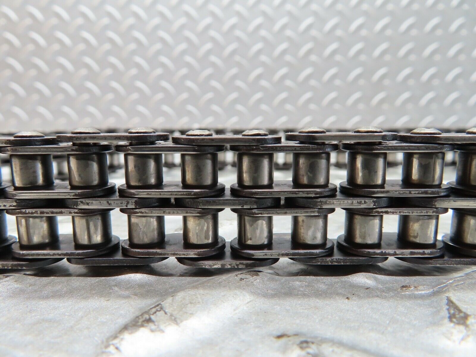 19250 Mercedes-Benz W123 300D Timing Chain OM617