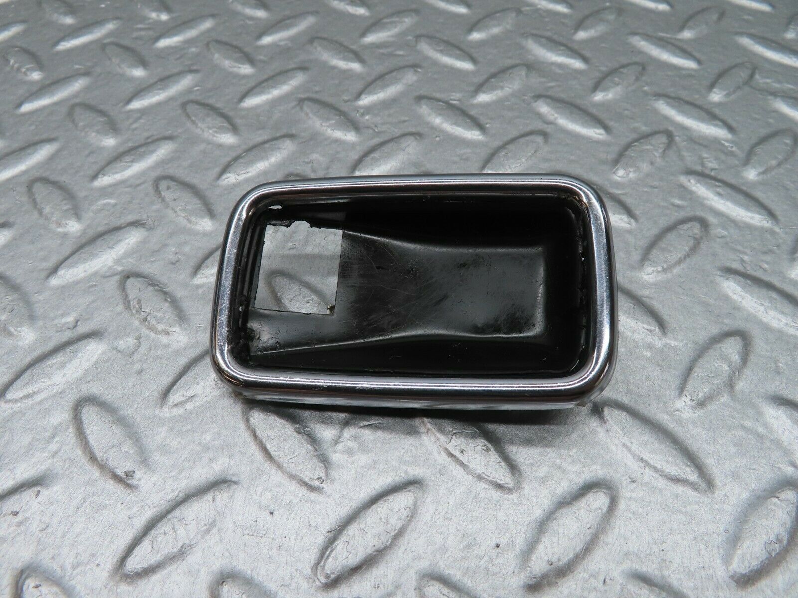 17967 Mercedes-Benz W123 200 Chrome Frame For Door Opener Right 1087660611