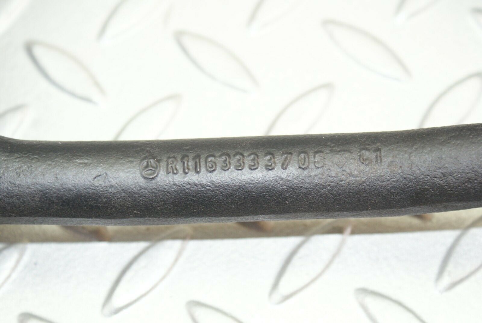 2700 Mercedes-Benz W116 350SE Front Right Lower Control Arm 1163333705