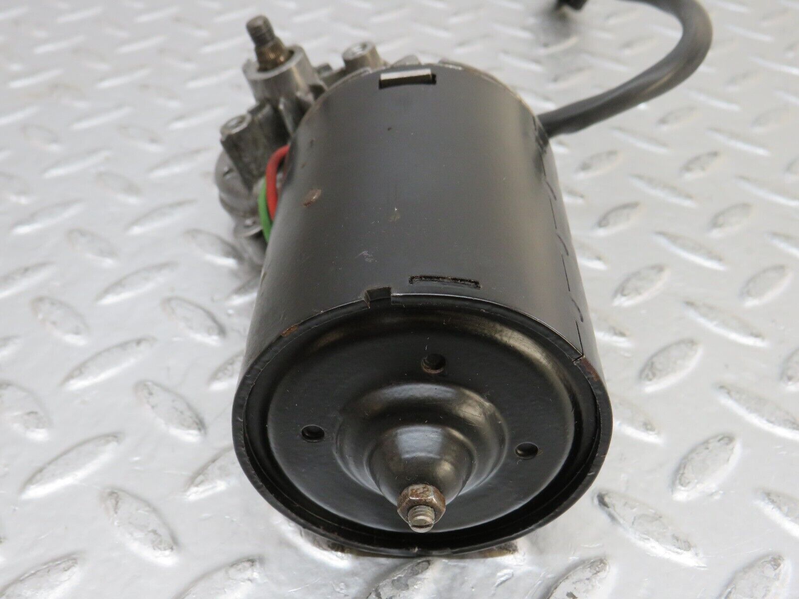 26923 Mercedes-Benz W123 240D Wiper Motor Bosch 0390341077