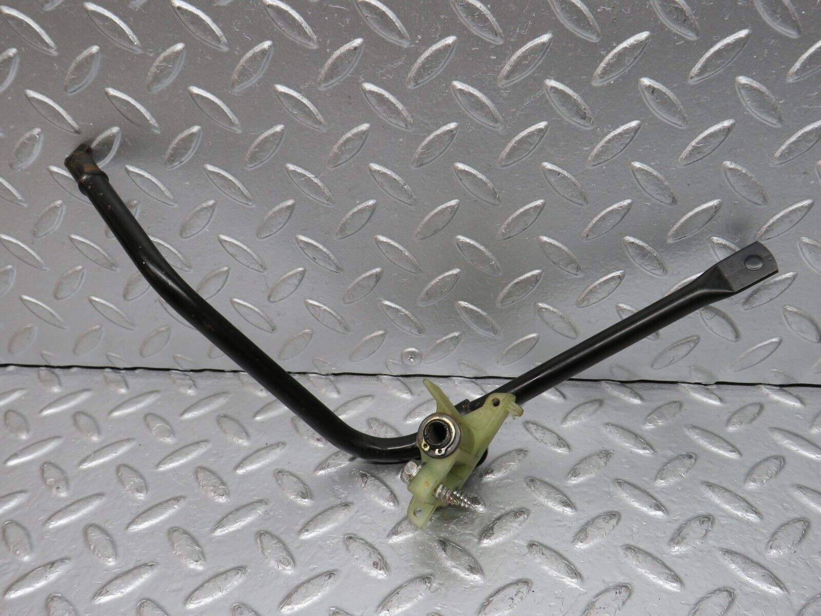 32596 Mercedes-Benz S124 300TE Wagon Accelerator Pedal Linkage 2013010218