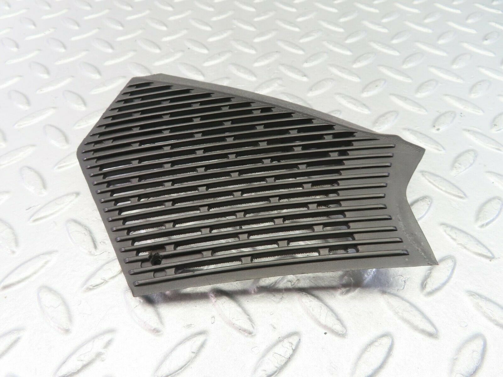 9998 Mercedes-Benz C123 230CE Coupe Front Right Speaker Cover 1236802807