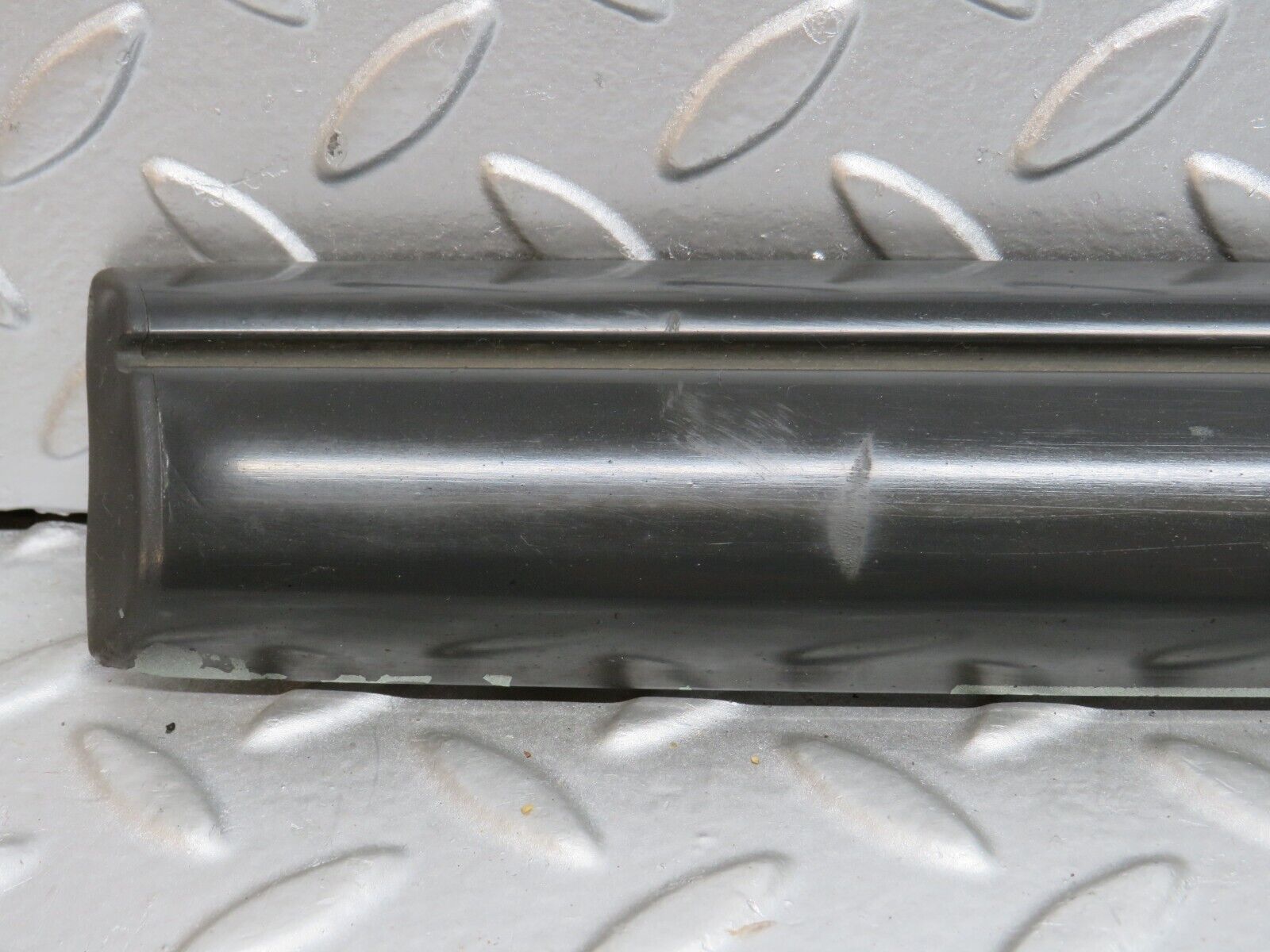 33956 Mercedes-Benz W124 260E Front Left Door Centre Moulding Trim