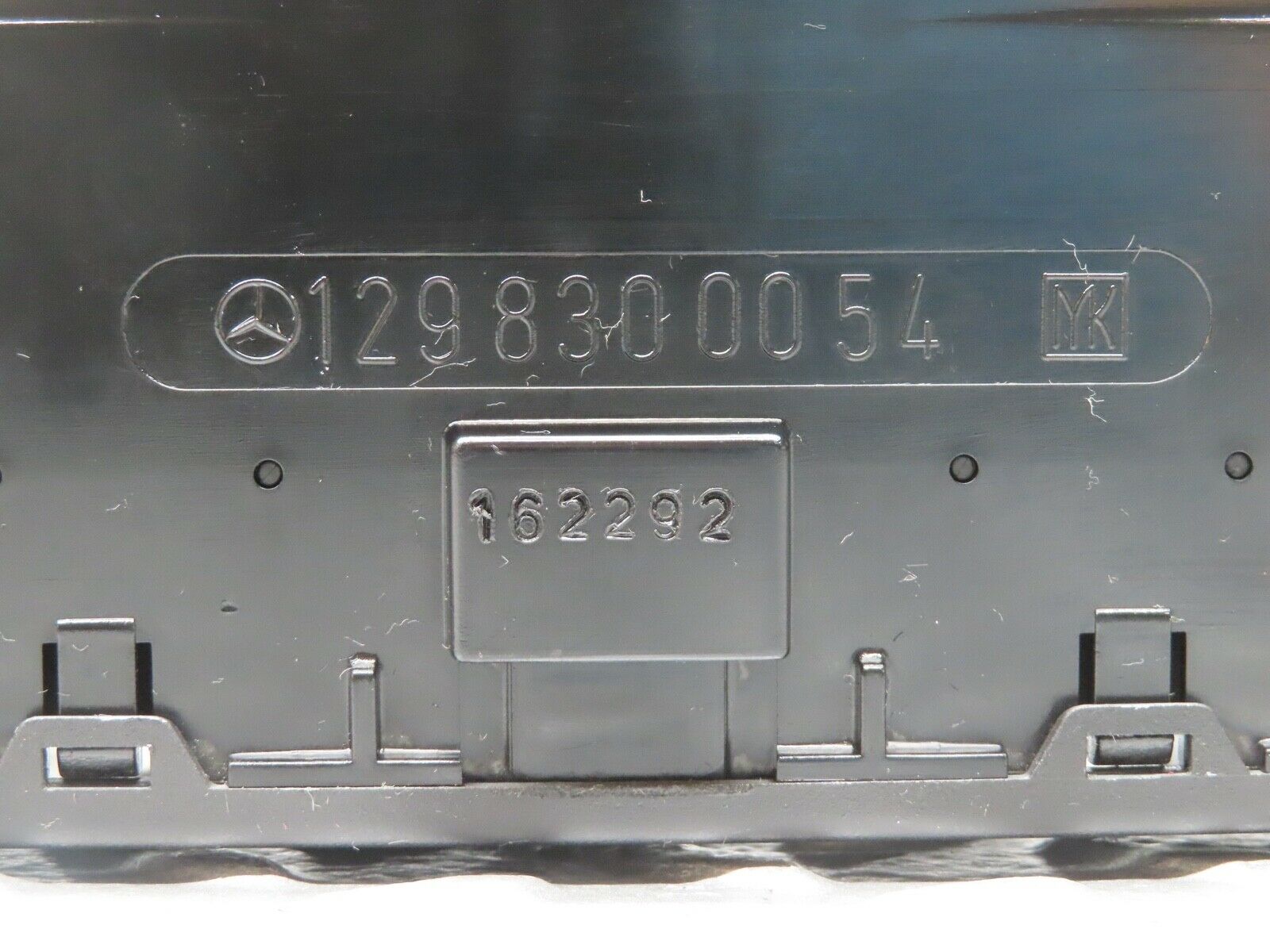 17121 Mercedes-Benz R129 300SL Coupe Dash Centre Air Vent 1298300054