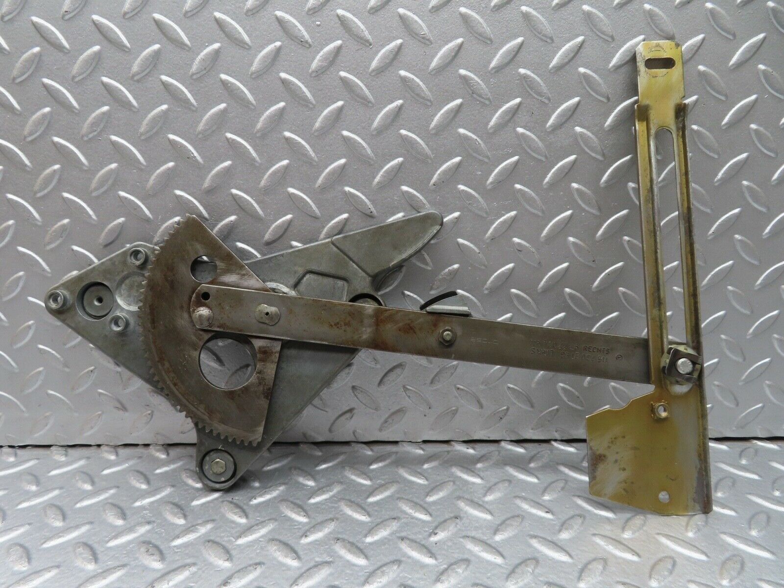 18535 Mercedes-Benz W116 450SEL Rear Left Power Window Regulator