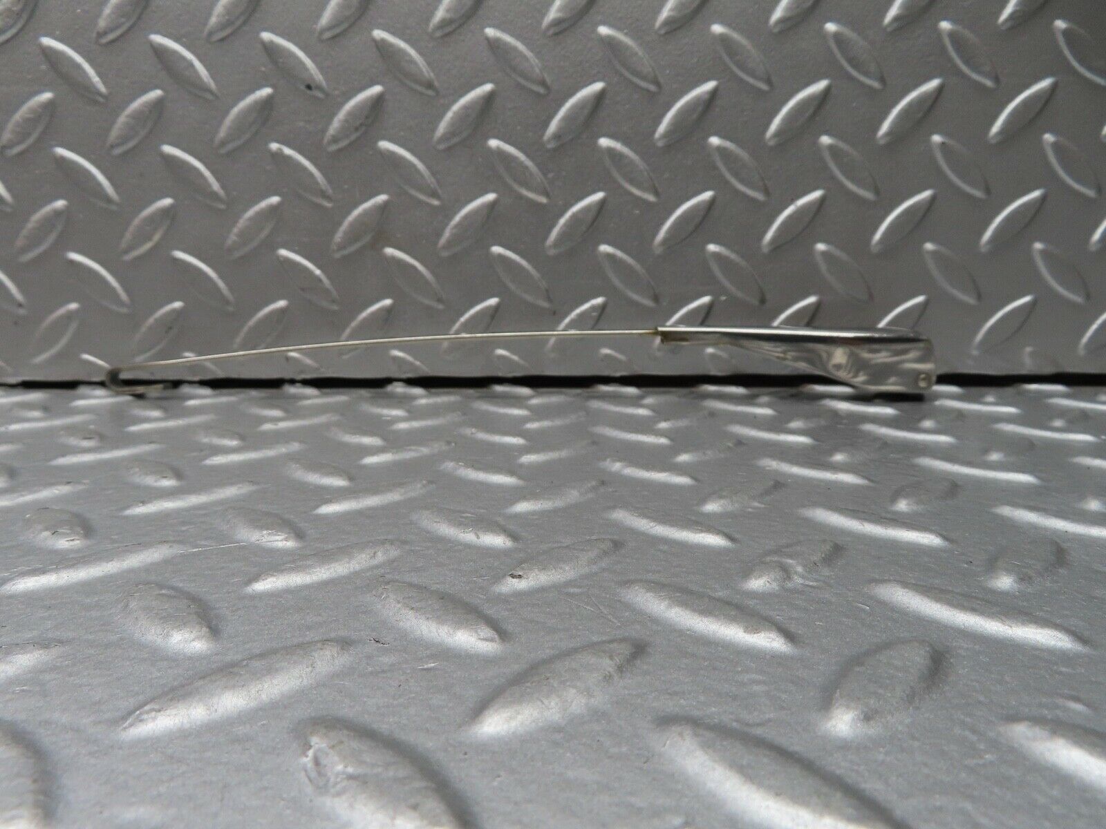 18674 Mercedes-Benz W120 W121 Ponton Wiper Arm