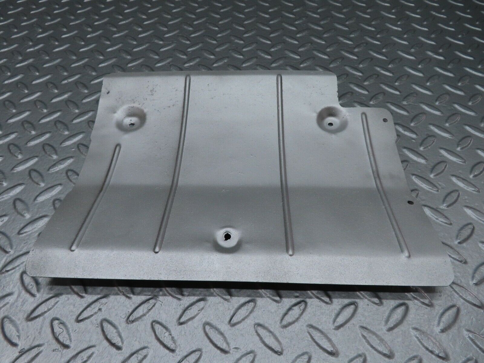 17917 Mercedes-Benz W123 200 Exhaust Heat Shield