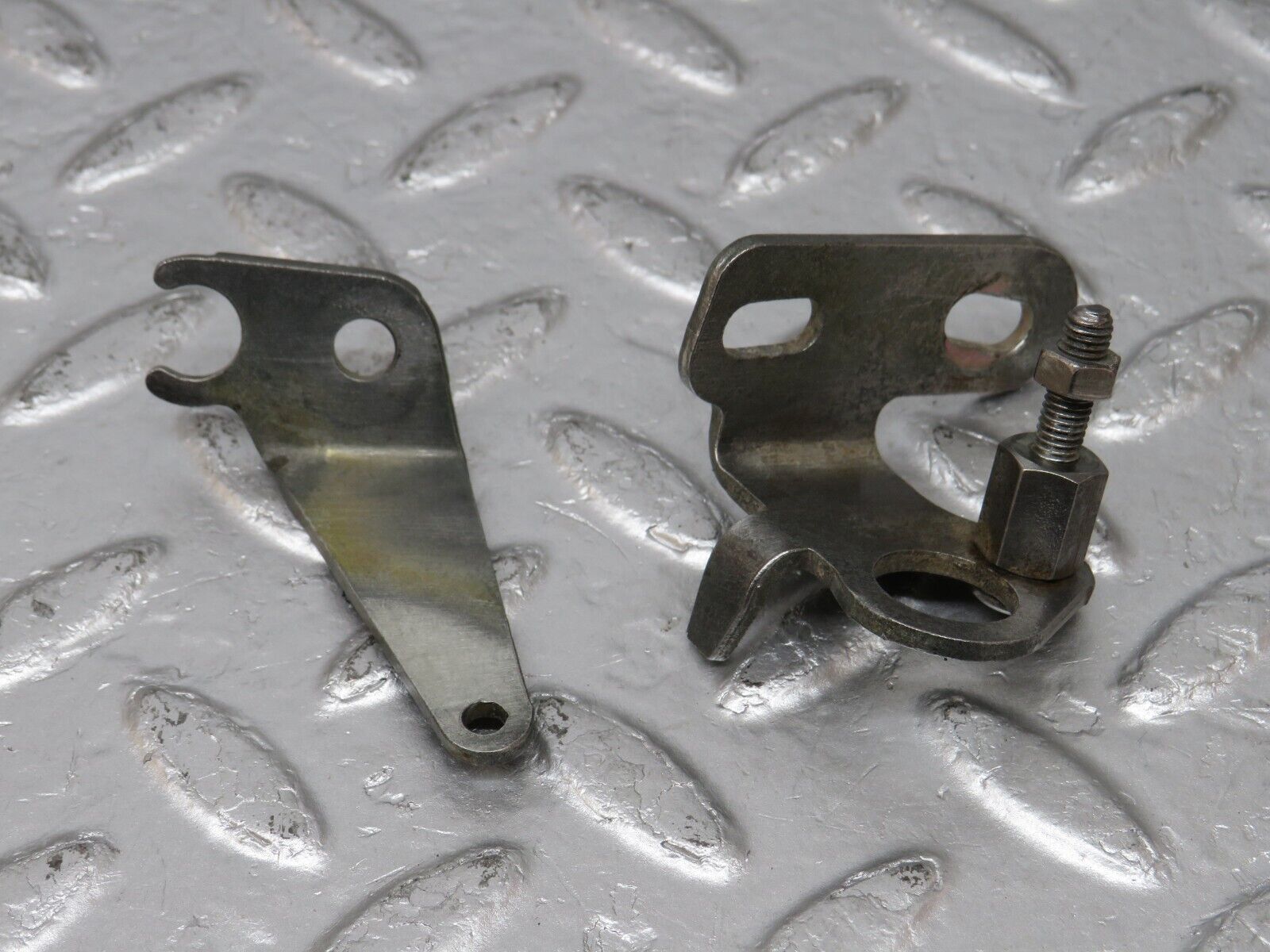 34191 Mercedes-Benz W124 260E Accelerator Cable Bracket Holder