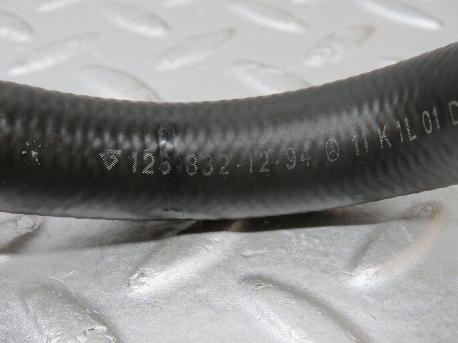 36282 Mercedes-Benz W126 420SE Heater Hose Pipe Set 1268320294 1268320394 1268321294