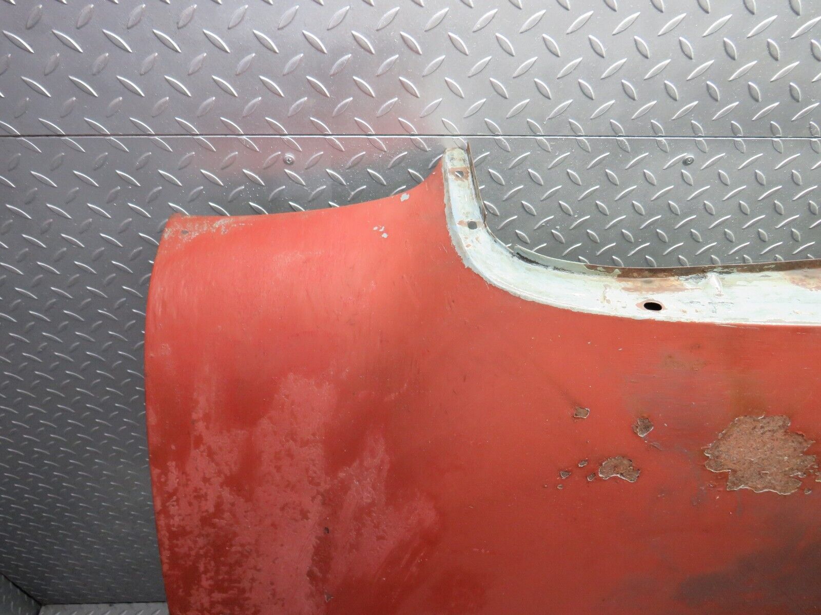 35947 Mercedes-Benz W108 Bonnet