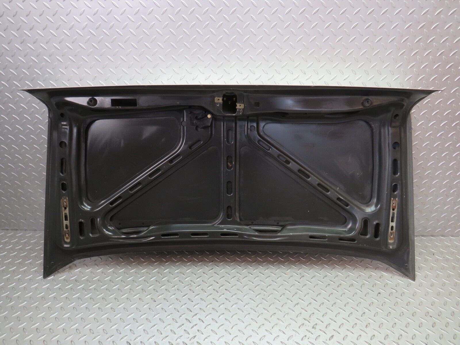 33840 Mercedes-Benz W201 190E 2.0L Boot Lid Trunk Door