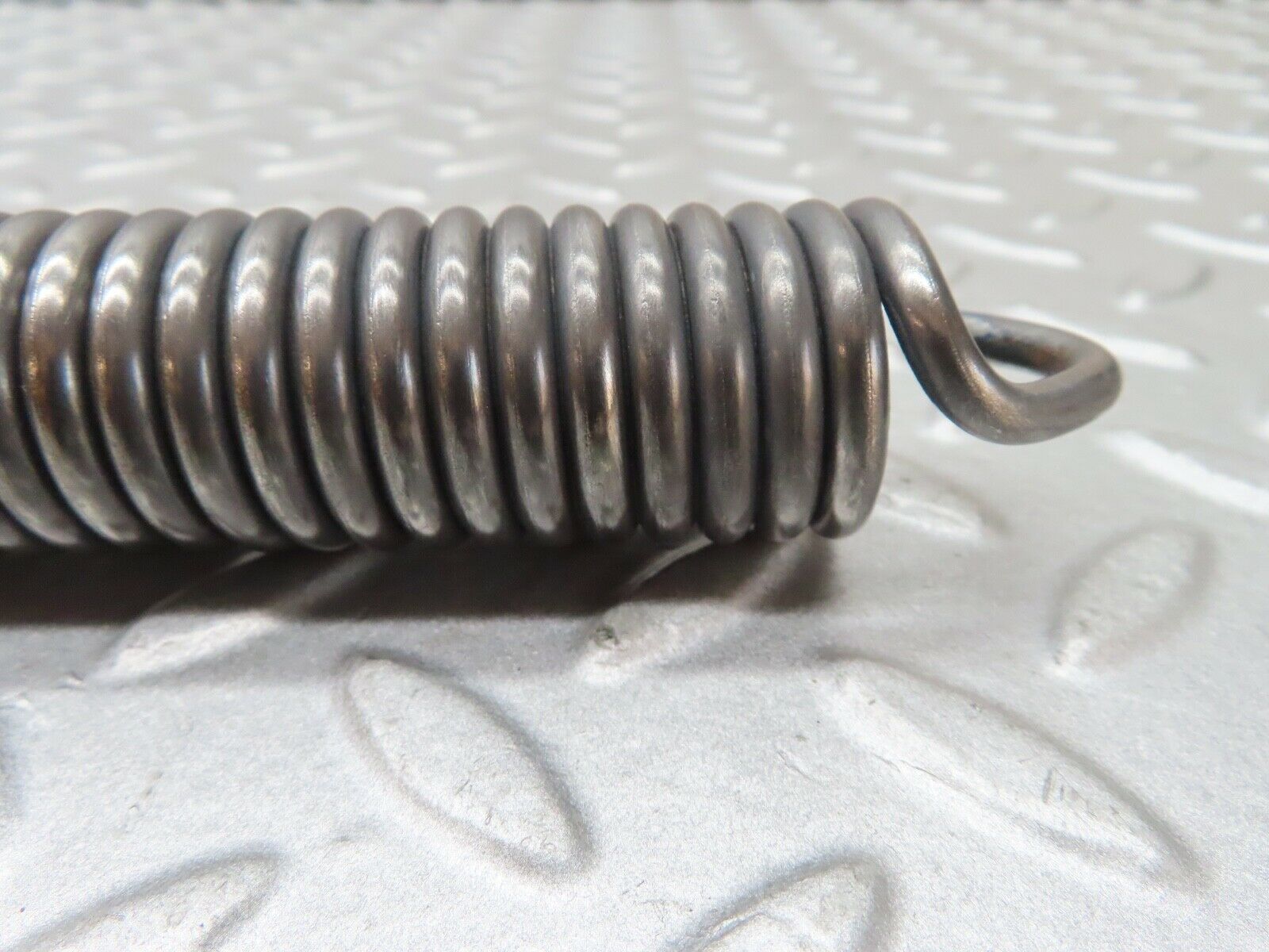 17602 Mercedes-Benz W116 450SEL Bonnet Hinge Spring