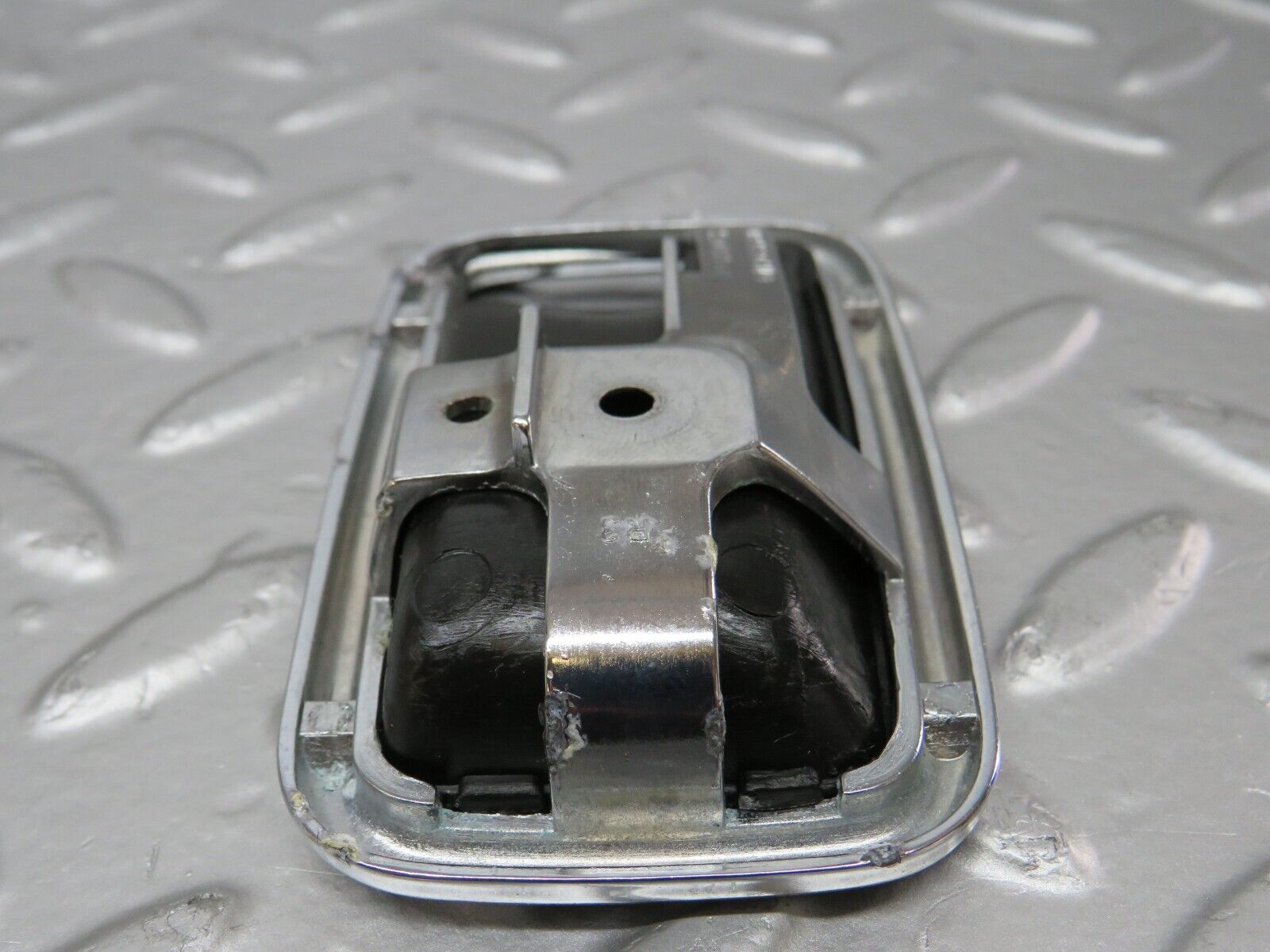 25574 Mercedes-Benz W123 200 Door Handle Surround Right 1087660611