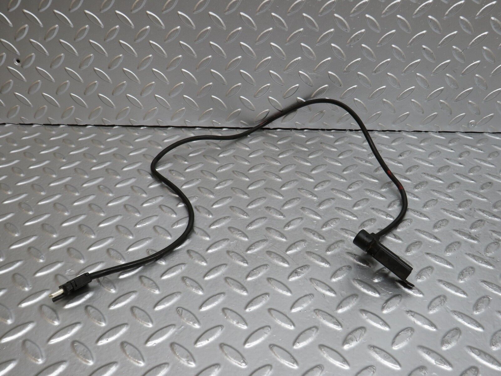 29589 Mercedes-Benz W124 230E Brake Pad Sensor Left Side 2015452228