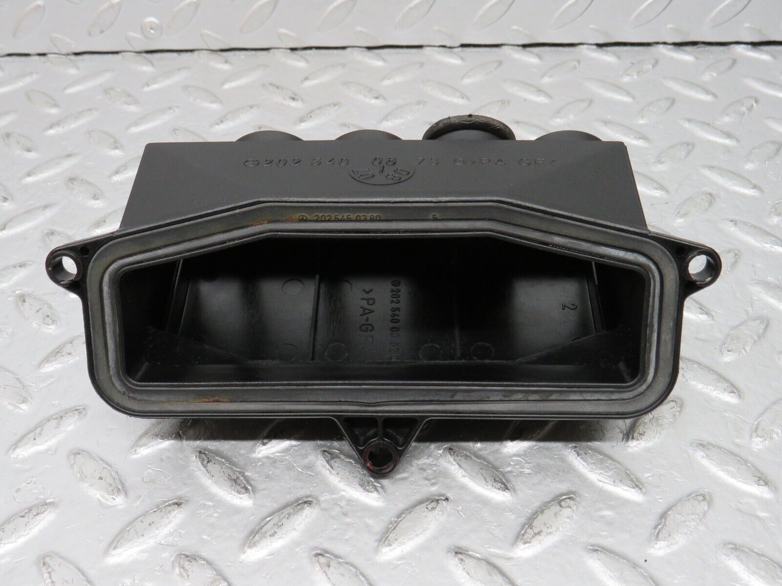 33410 Mercedes-Benz W202 C180 Grommet Rail Bracket 2025400673