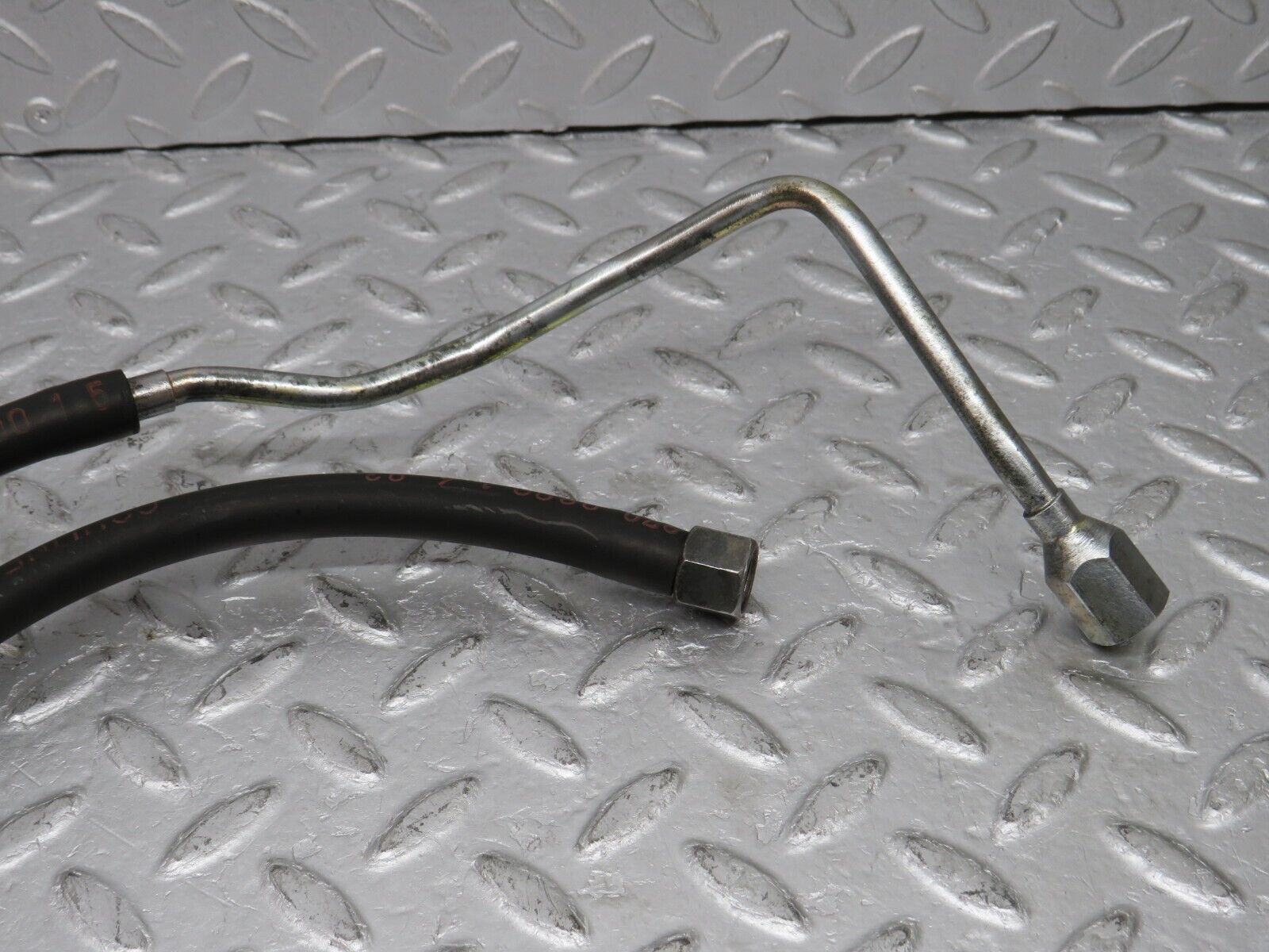 38184 Mercedes-Benz A124 320E Cabriolet Fuel Hose Pipe