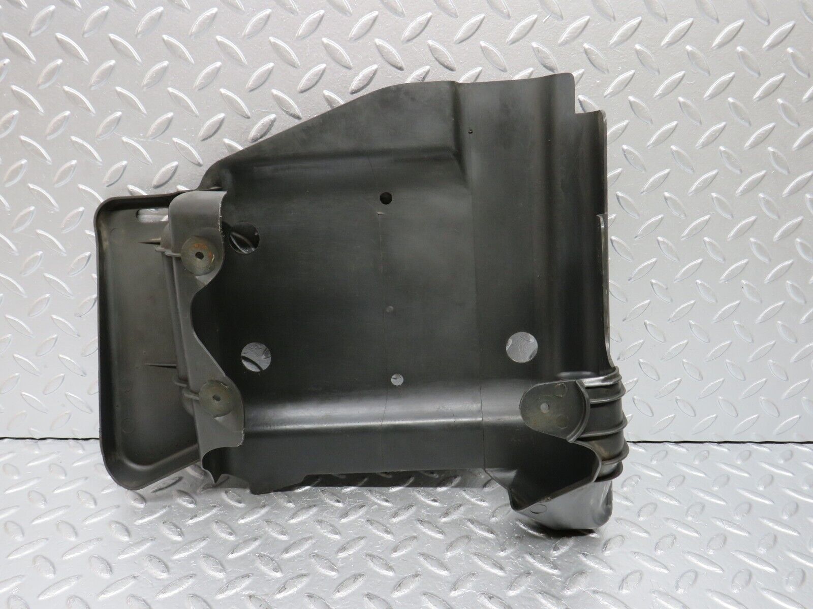 33239 Mercedes-Benz W202 C180 Fuel Pump Cover 2024780037