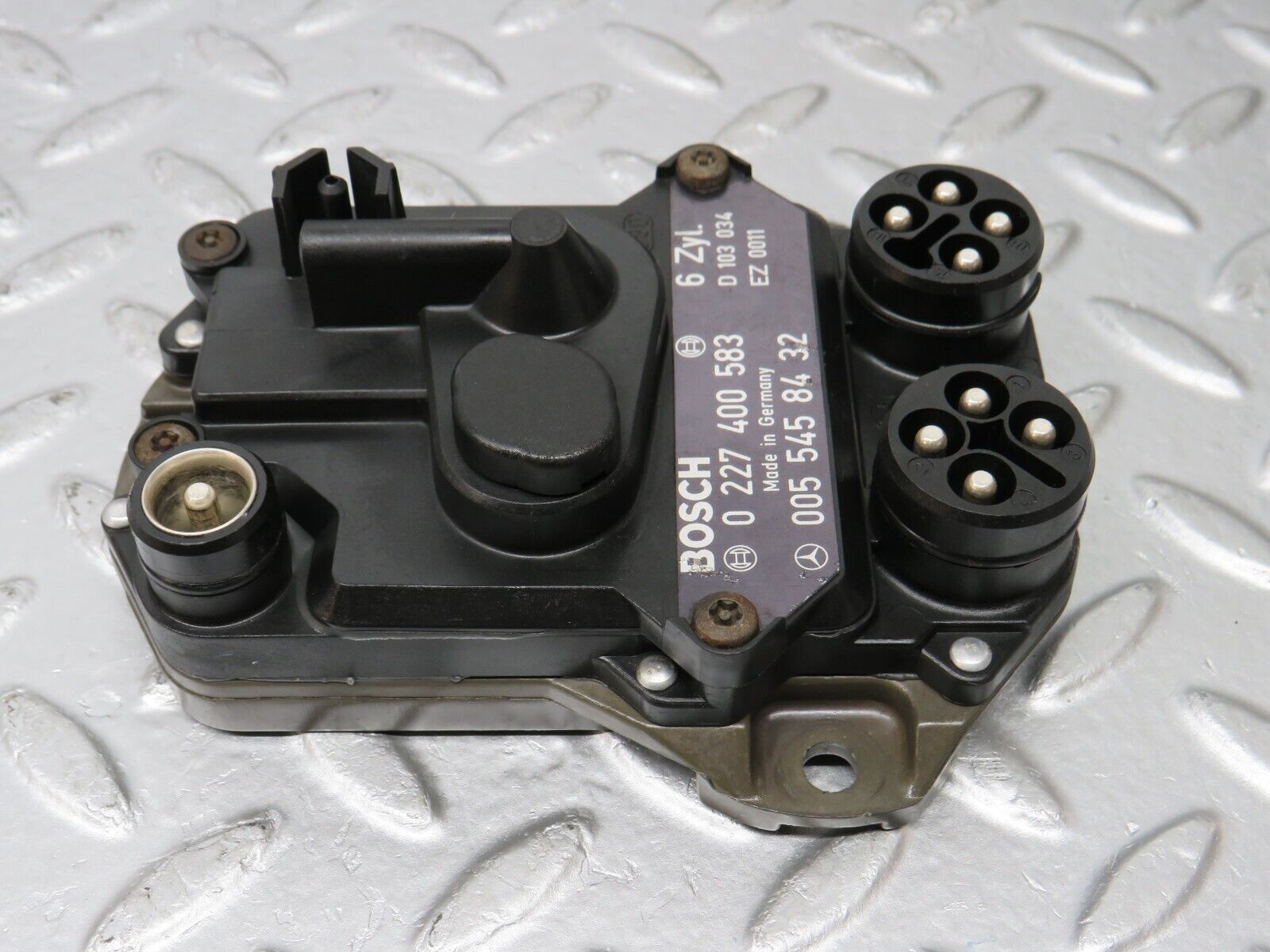 33940 Mercedes-Benz W124 260E Ignition Control Unit Bosch 0055458432 0227400583