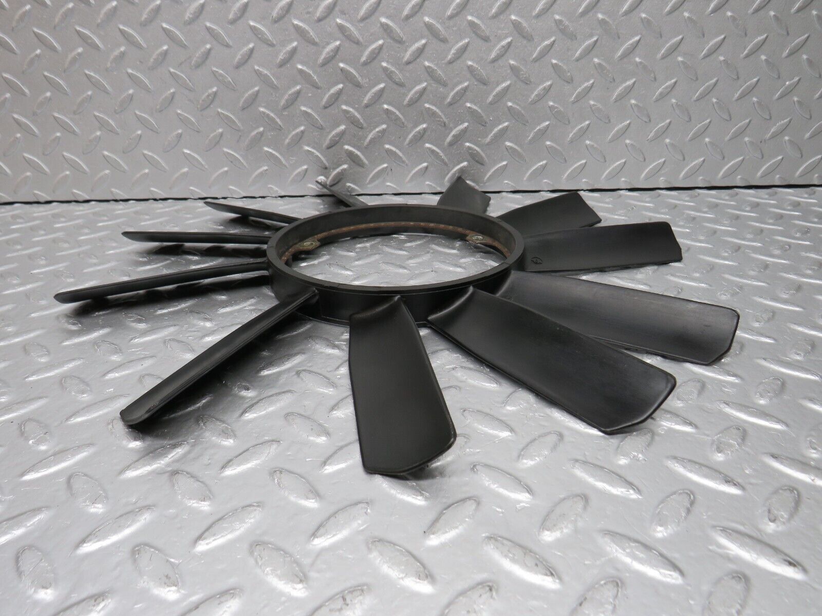 38760 Mercedes-Benz W201 190E 2.6L Engine Cooling Fan 1032000323