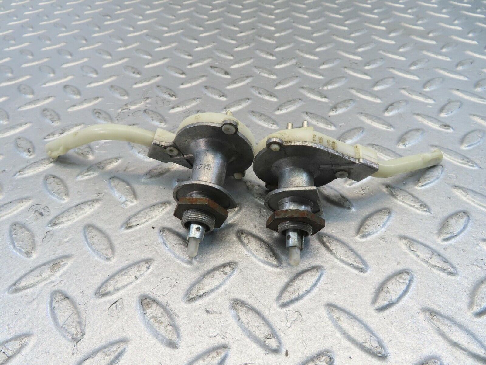 11064 Mercedes-Benz W123 230E Heater Regulator