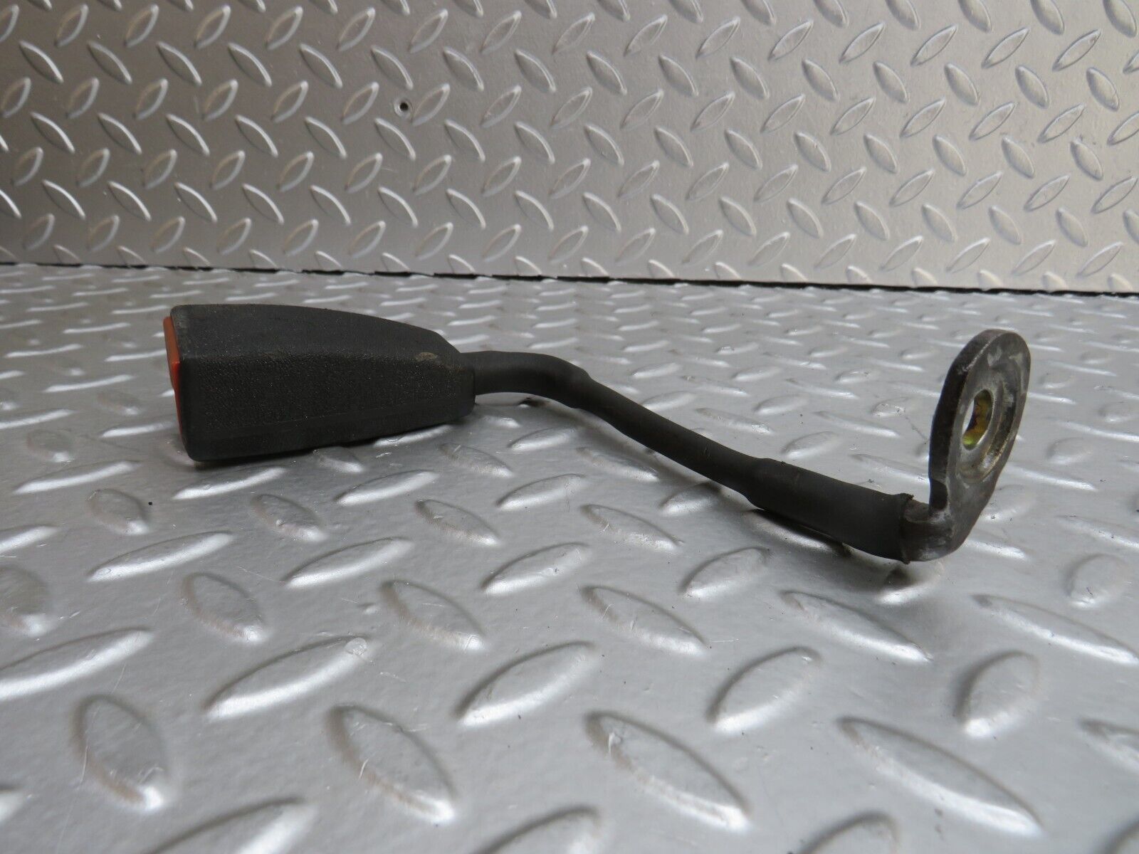 37162 Mercedes-Benz C126 420SEC Coupe Rear Left Seat Belt With Buckles 1268602286