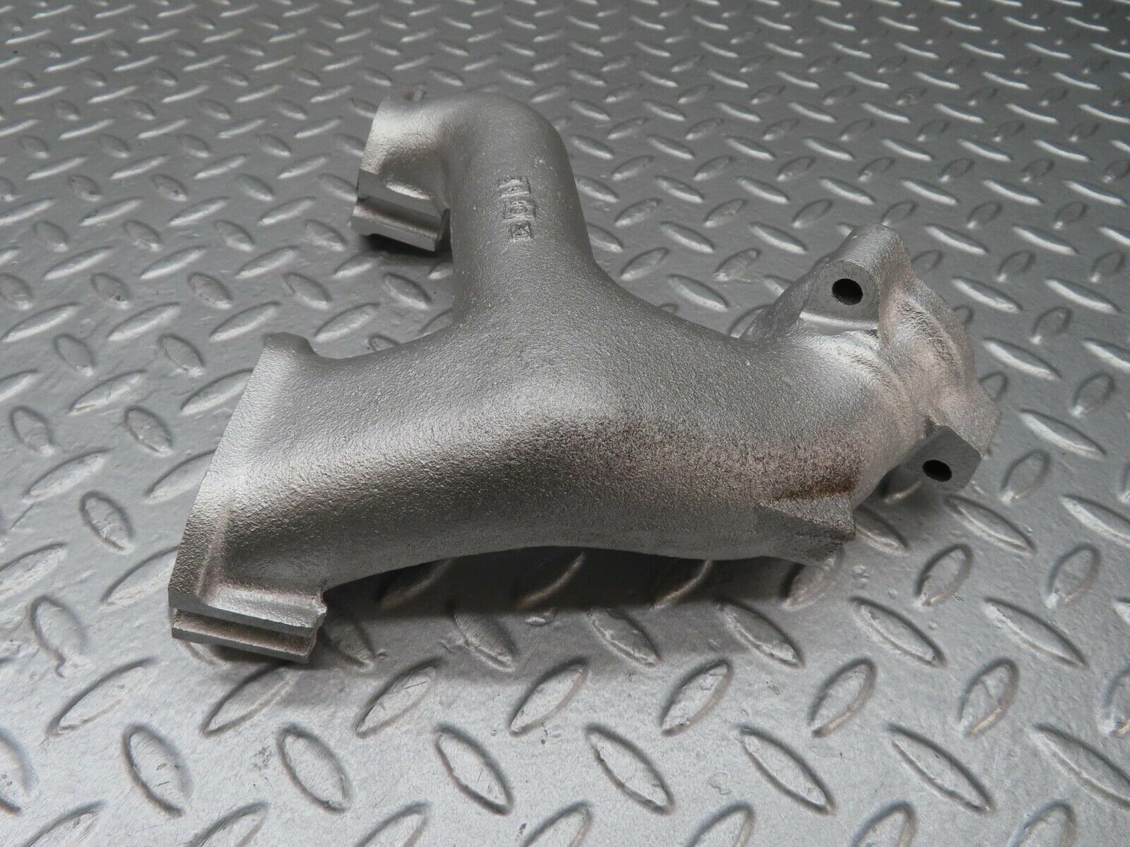 12799 Mercedes-Benz W111 220SE Exhaust Manifold Cylinder 4-6 1271420504