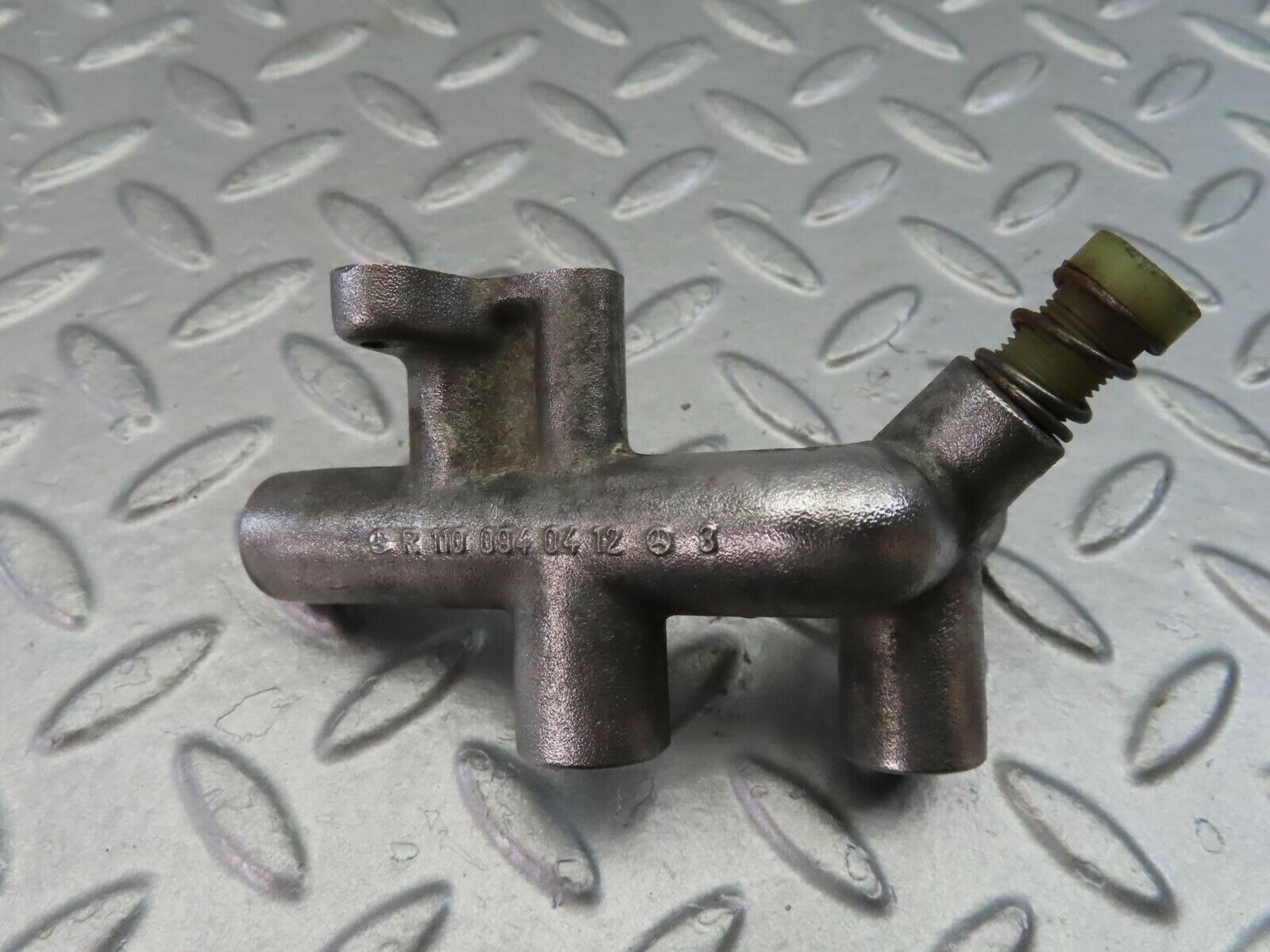 9829 Mercedes-Benz C123 280CE Coupe Auxiliary Air Slide K-Jetronic 1100940412