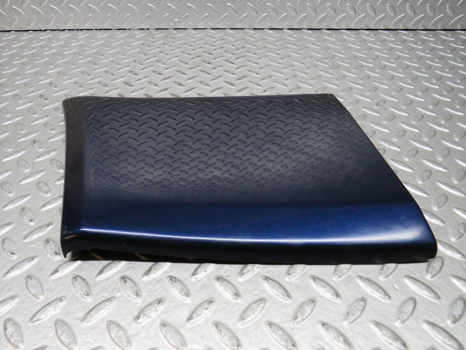 28980 Mercedes-Benz C124 320CE Front Left Fender Wing Moulding Trim 1246903540