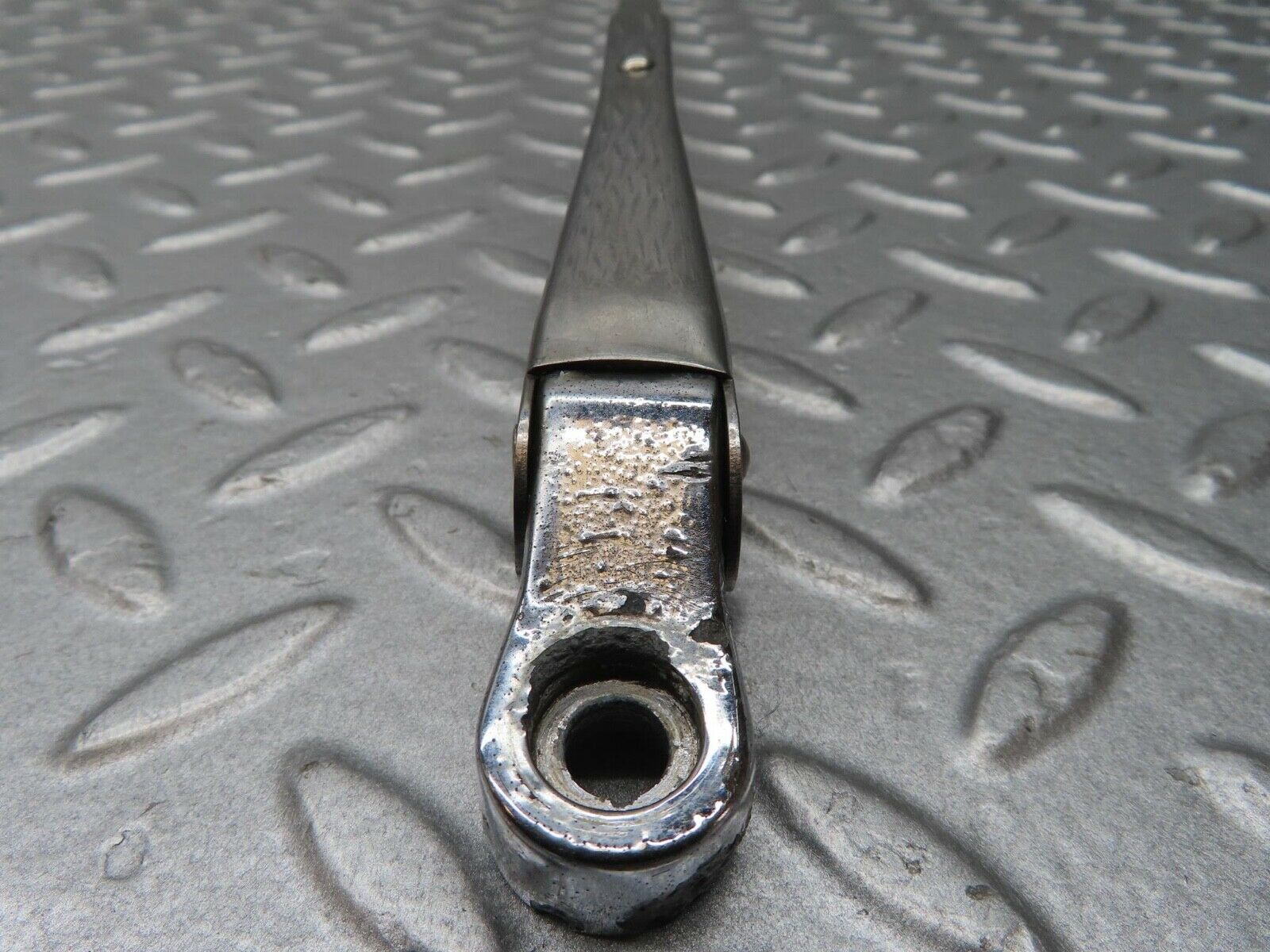 13114 Mercedes-Benz W111 220S Wiper Arm Right Side