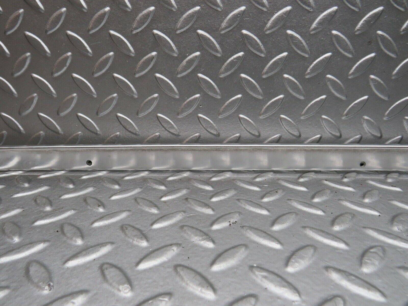 21808 Mercedes-Benz W126 300SE Roof Chrome Trim Left Side