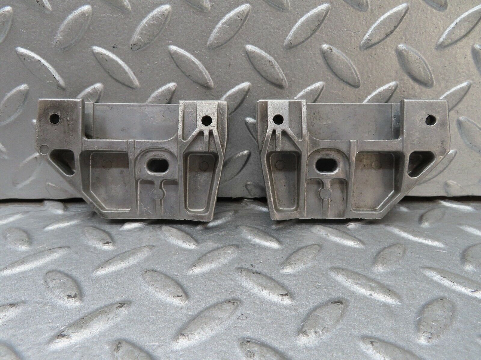 17393 Mercedes-Benz R129 300SL Coupe Door Window Guide Pad Pair 1247250132