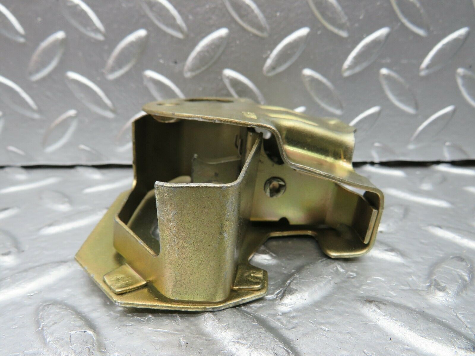 24050 Mercedes-Benz W123 280E Trunk Lock Latch