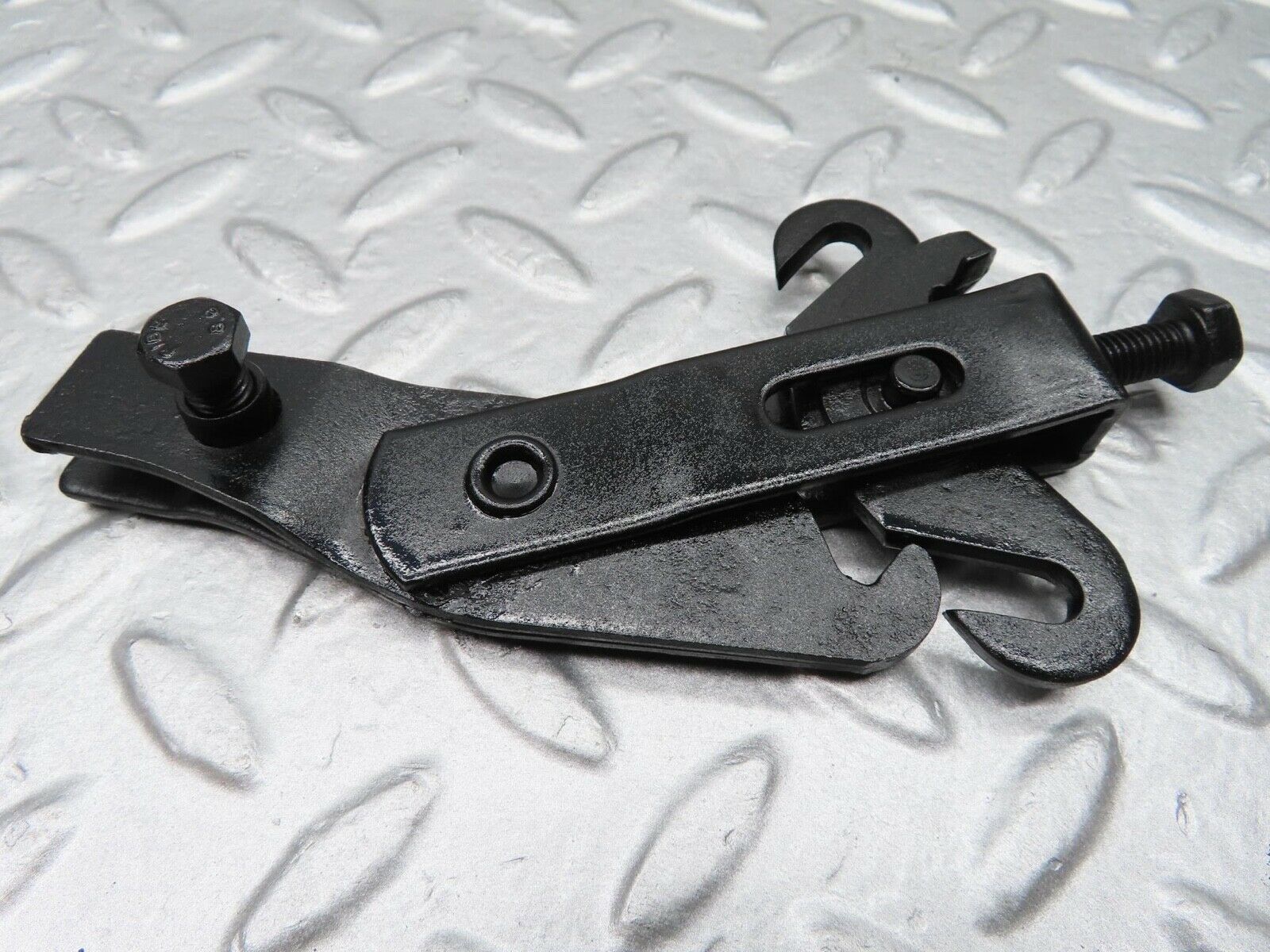 14806 Mercedes-Benz W201 190E Handbrake Adjusting Handbrake Regulator